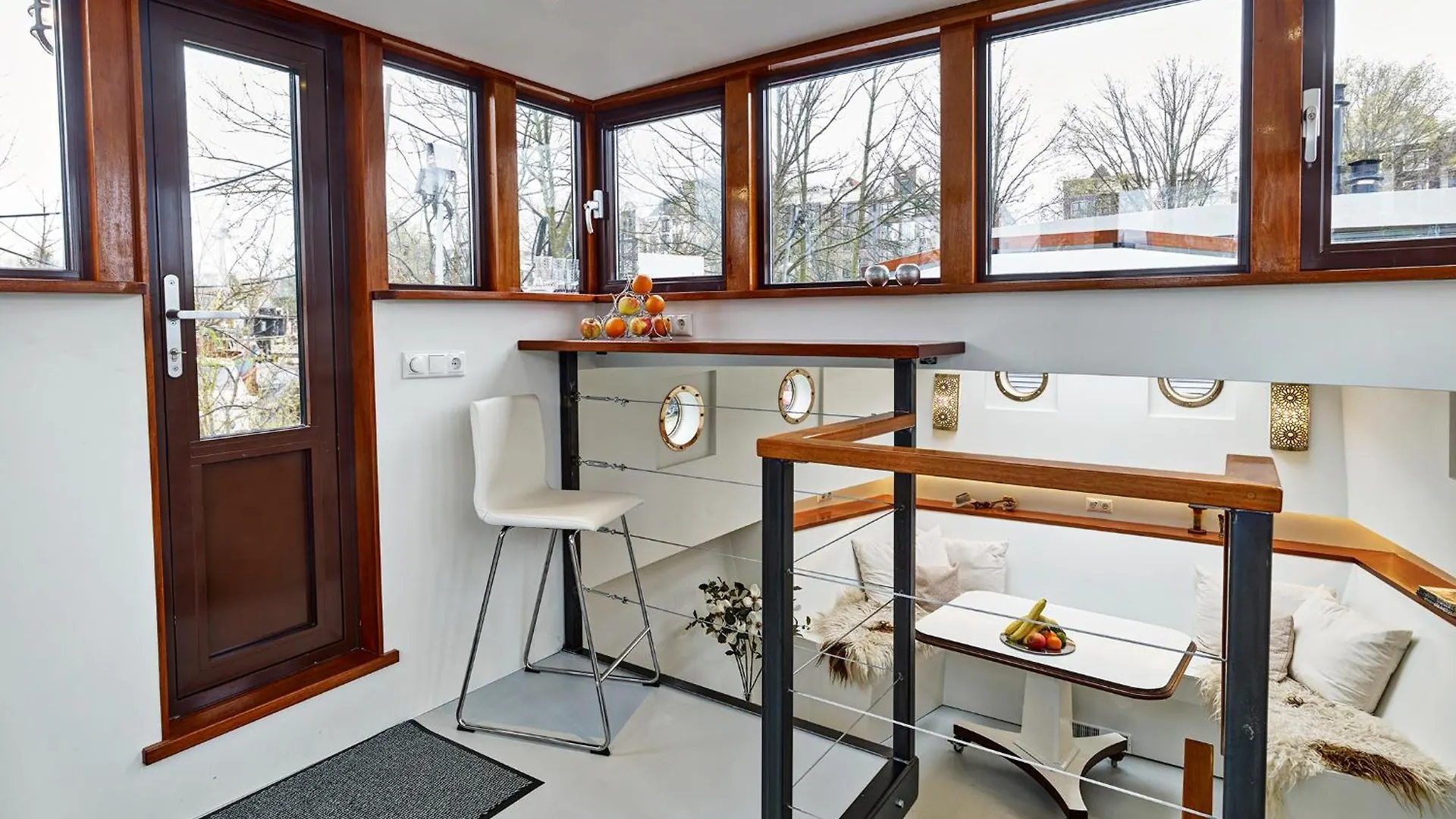 A304 Romantic Seaship In Top Center Amsterdam 0*,  Niederlande