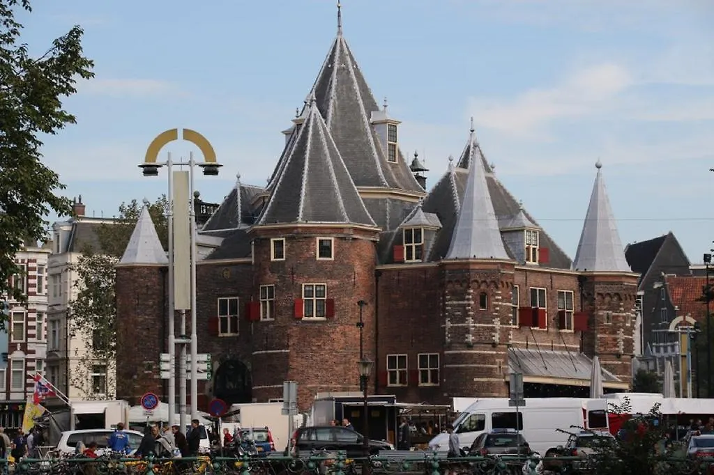 Botel A304 Romantic Seaship In Top Center Amsterdam Niederlande