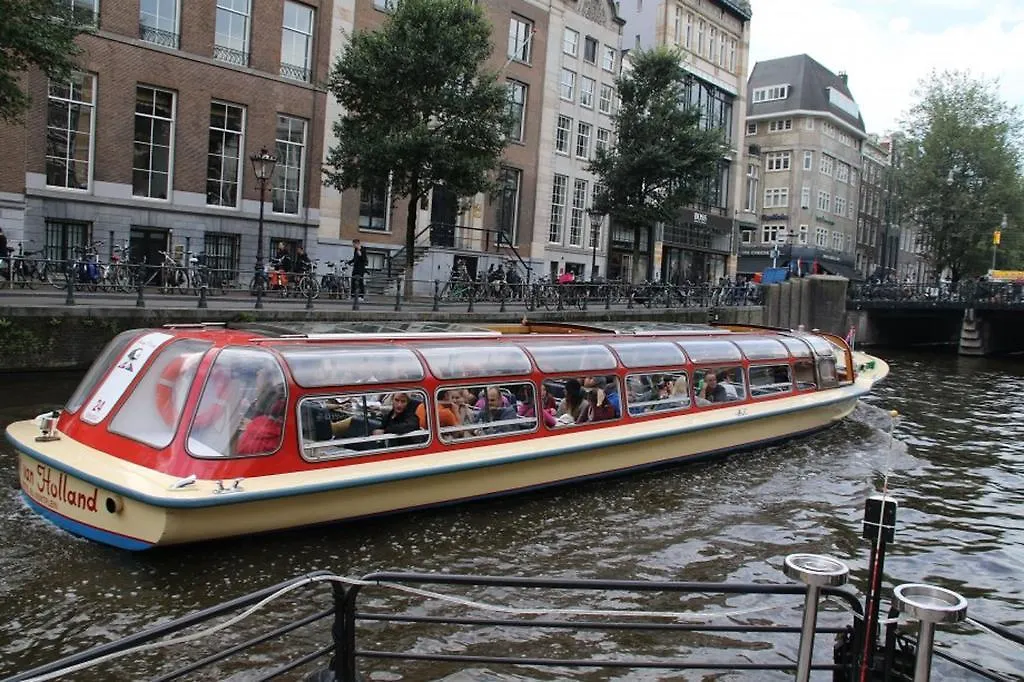 Botel A304 Romantic Seaship In Top Center Amsterdam Niederlande